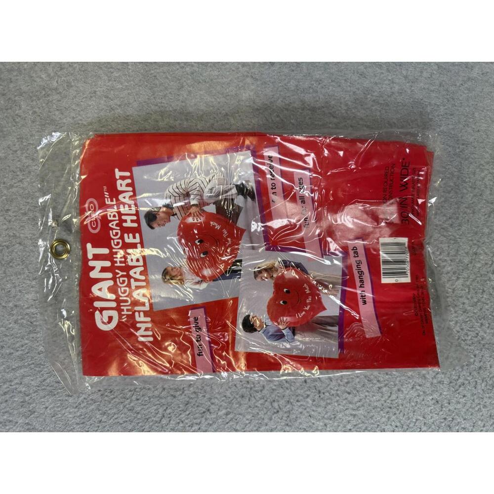 Brand New 80s Cleo Holiday Giant Huggy Huggable Inflatable Heart 30 Inch